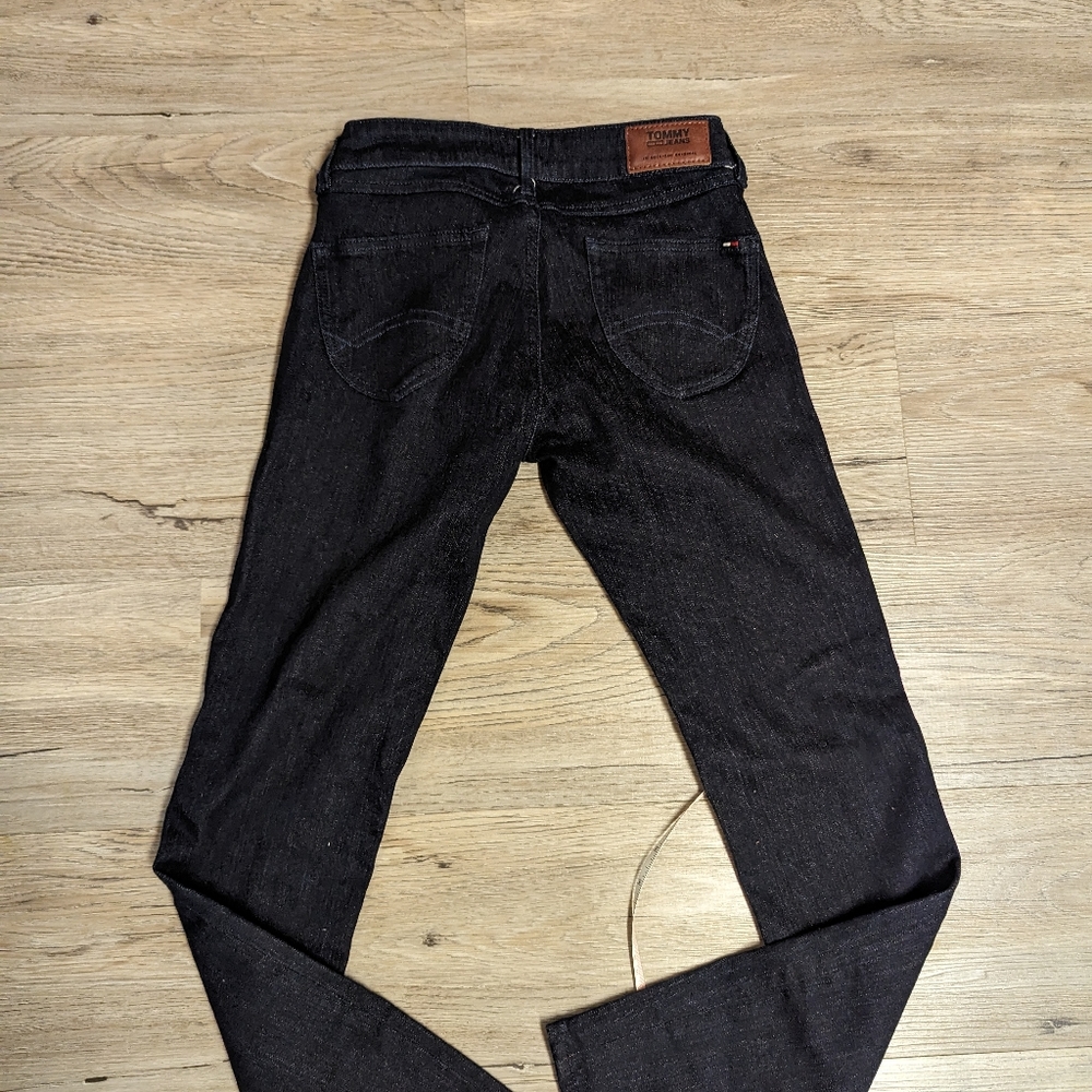 NWOT's Tommy skinny jeans, deep indigo, 25x30